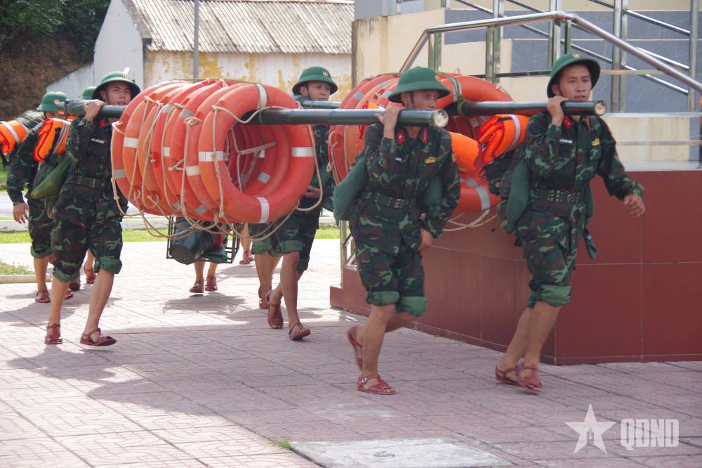 Lực lượng vũ trang Hà Tĩnh sẵn sàng “4 tại chỗ” phòng, chống lụt bão